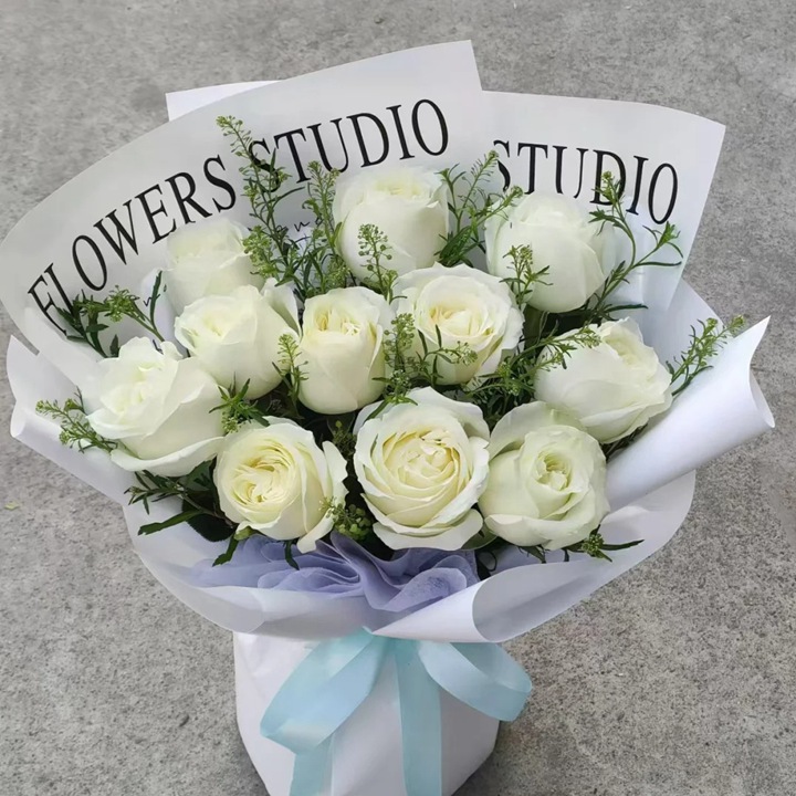 1766716765914677.jpg 白玫瑰花语是什么意思